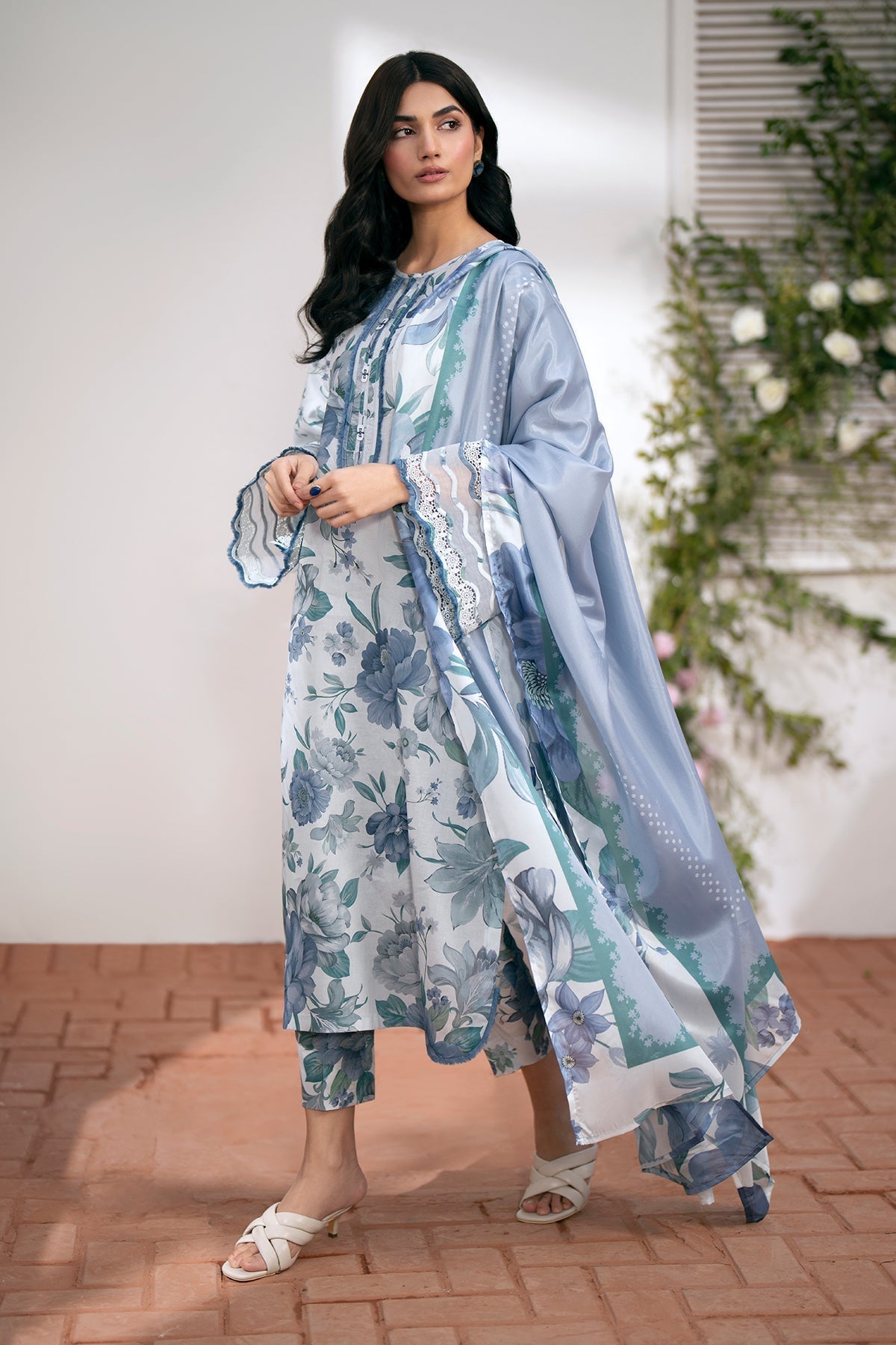 Digital Printed Lawn 3-Piece Suit | WDR-103