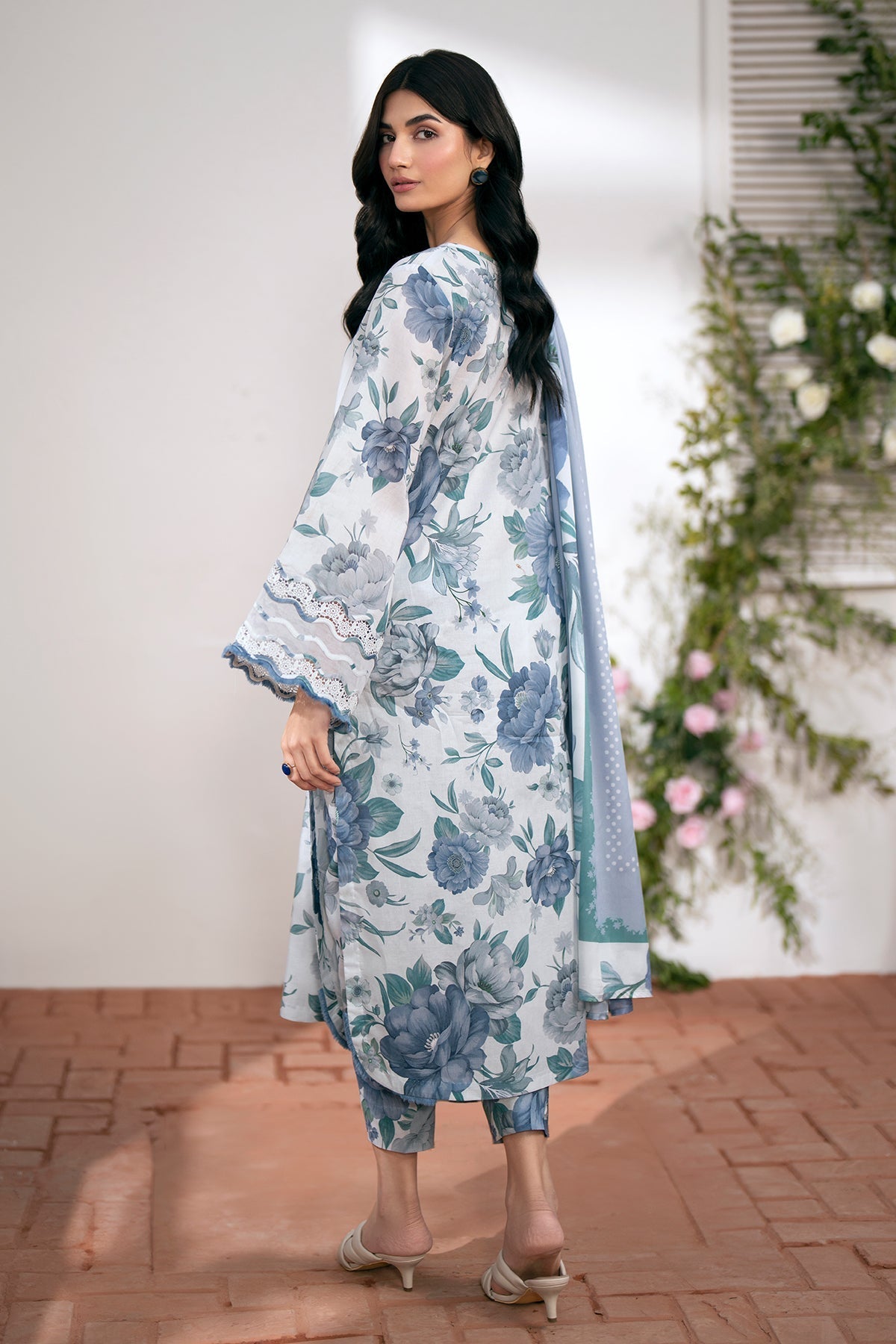 Digital Printed Lawn 3-Piece Suit | WDR-103